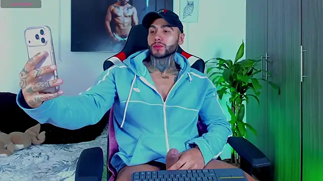 Danny Willson online show from April 15, 6:48 pm