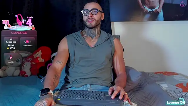 Danny Willson online show from June 16, 1:52 am