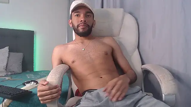 andresnoir  online show from October 15, 2:28 pm