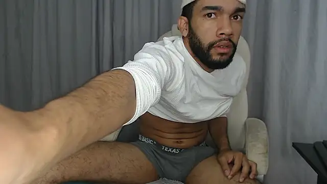 andresnoir  online show from October 21, 2:18 pm