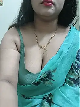 Snapshot of Beauty_Queen_Soniya chatting on July 9, 10:19 am Beauty Queen Soniya online show from July 9, 10:19 am