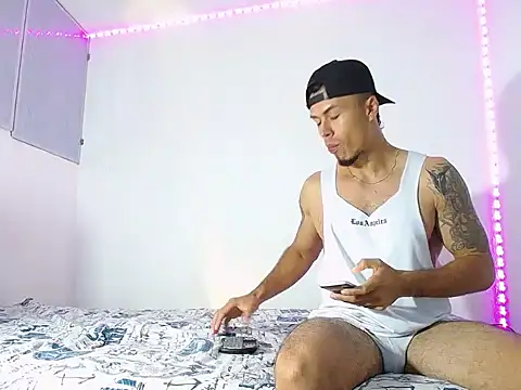 Rurik Jones online show from February 13, 10:06 pm