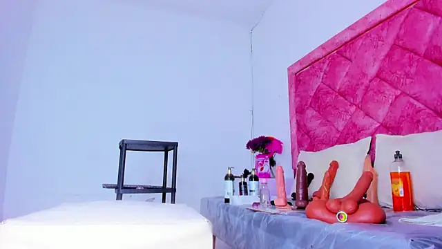 Bigasshott  online show from December 14, 7:29 pm