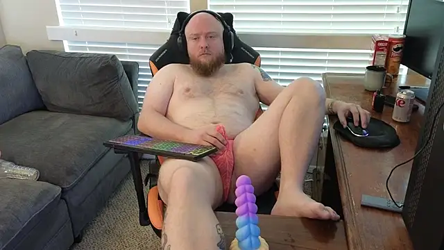 Snapshot of theballboy1 chatting on April 7, 5:24 pm theballboy1 online show from April 7, 5:24 pm