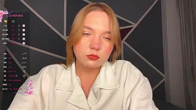 Snapshot of RebeccaEglitis chatting on January 12, 4:56 pm RebeccaEglitis online show from January 12, 4:56 pm