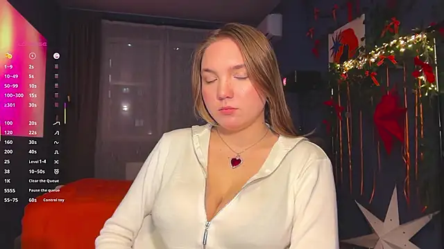 Snapshot of RebeccaEglitis chatting on February 13, 5:09 pm RebeccaEglitis online show from February 13, 5:09 pm