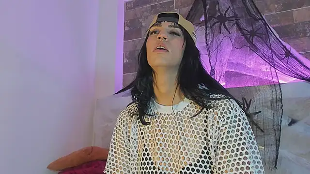 tahhlia rouge online show from October 23, 7:12 pm