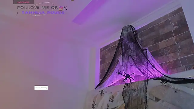 tahhlia rouge online show from October 27, 7:07 pm