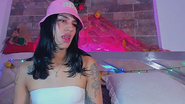 tahhlia rouge online show from November 25, 5:57 pm