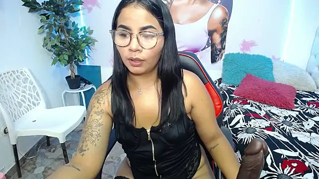 Snapshot of valery_carter19 chatting on October 13, 3:50 am valery carter19 online show from October 13, 3:50 am