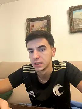 Snapshot of suarezz_ chatting on October 11, 5:11 pm suarezz  online show from October 11, 5:11 pm