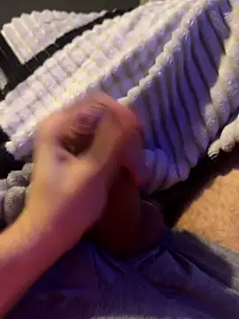 jakeBigCock1905 online show from March 27, 5:02 am