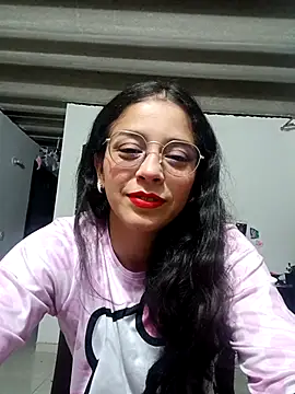 Snapshot of Eloisa_smith chatting on October 22, 4:35 am Eloisa smith online show from October 22, 4:35 am