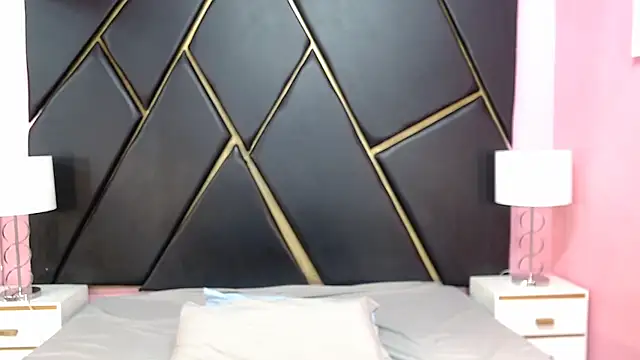 Alex Millerss online show from December 4, 11:46 pm