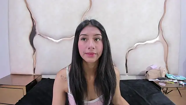 Mia clark18 online show from December 4, 6:16 pm