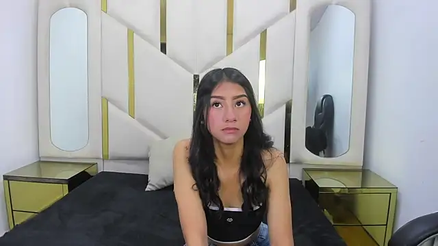 Mia clark18 online show from December 16, 3:50 pm