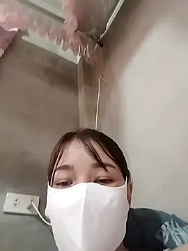 Snapshot of ladzy_sexy chatting on December 1, 5:23 am ladzy sexy online show from December 1, 5:23 am