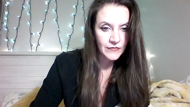 easy briezy online show from October 30, 1:40 am