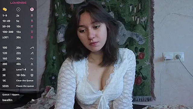 MiaLovelyOne online show from May 21, 1:07 pm