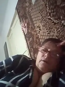 Snapshot of MilaCold5443 chatting on December 18, 4:18 am MilaCold5443 online show from December 18, 4:18 am