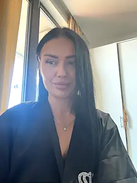 Snapshot of WowMichel chatting on October 7, 8:33 am WowMichel online show from October 7, 8:33 am