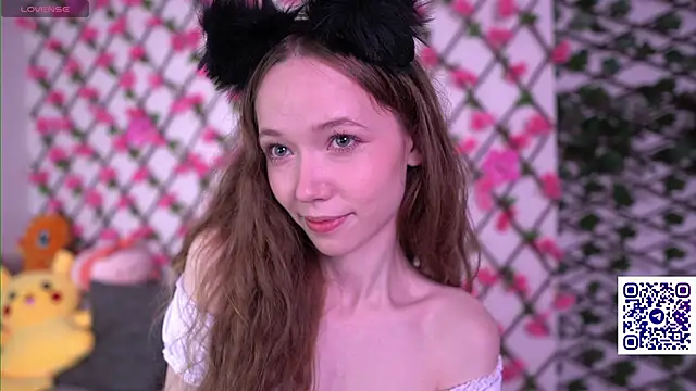 Petite Polly online show from October 8, 8:06 pm