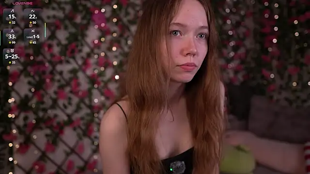 Snapshot of Petite_Polly chatting on February 8, 6:11 pm Petite Polly online show from February 8, 6:11 pm