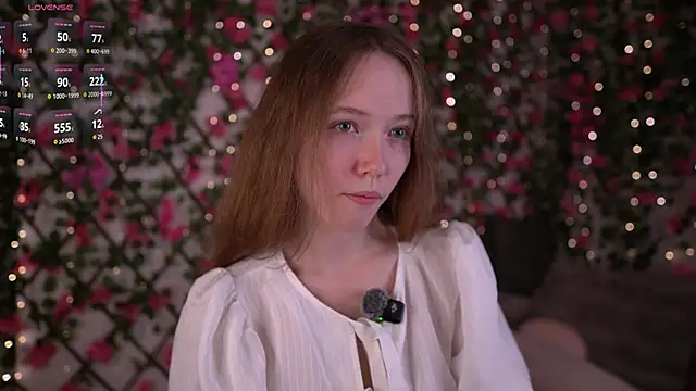 Snapshot of Petite_Polly chatting on February 20, 6:08 pm Petite Polly online show from February 20, 6:08 pm