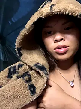 hello-cute online show from November 13, 3:33 pm