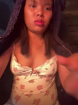 hello-cute online show from December 16, 3:22 am