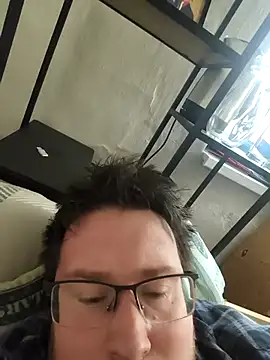 czechguy online show from December 21, 9:38 am