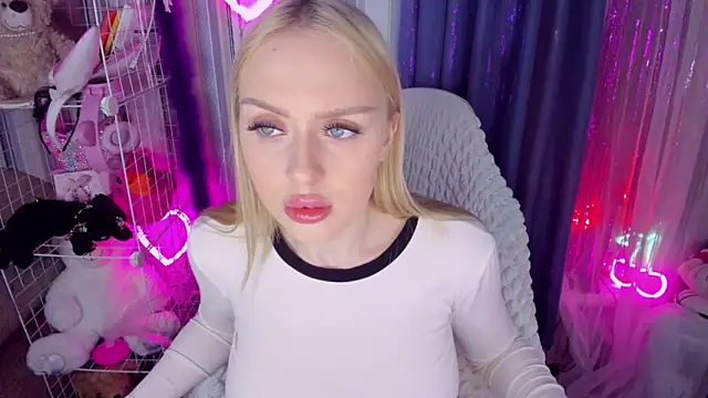 CeaneLino online show from March 22, 3:37 pm