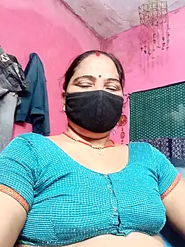 Snapshot of Ut_kanchna chatting on October 18, 12:57 am Ut kanchna online show from October 18, 12:57 am