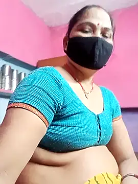 Snapshot of Ut_kanchna chatting on October 22, 12:22 am Ut kanchna online show from October 22, 12:22 am