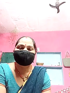 Snapshot of Ut_kanchna chatting on October 29, 12:13 am Ut kanchna online show from October 29, 12:13 am