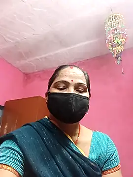 Snapshot of Ut_kanchna chatting on November 6, 12:39 pm Ut kanchna online show from November 6, 12:39 pm