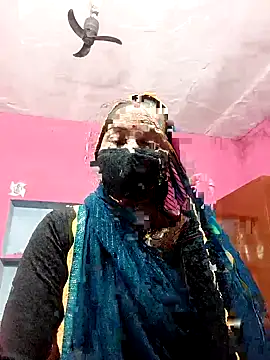 Snapshot of Ut_kanchna chatting on November 11, 12:54 am Ut kanchna online show from November 11, 12:54 am