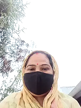 Snapshot of Ut_kanchna chatting on November 15, 1:03 am Ut kanchna online show from November 15, 1:03 am