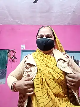 Snapshot of Ut_kanchna chatting on November 26, 12:33 am Ut kanchna online show from November 26, 12:33 am