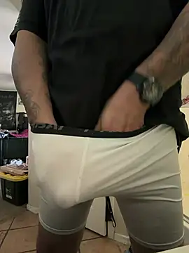 B1GLO online show from April 9, 10:04 pm
