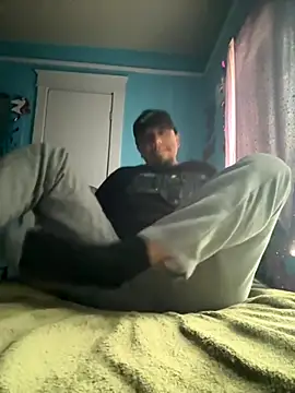 Snapshot of Steven-1989 chatting on November 16, 6:24 pm Steven-1989 online show from November 16, 6:24 pm