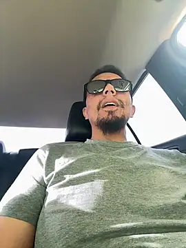 Snapshot of Steven-1989 chatting on November 21, 10:30 pm Steven-1989 online show from November 21, 10:30 pm