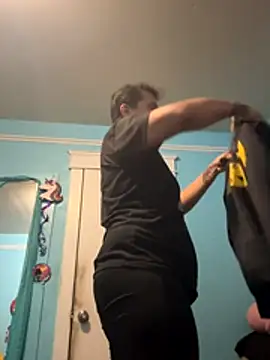 Snapshot of Steven-1989 chatting on November 28, 6:16 am Steven-1989 online show from November 28, 6:16 am