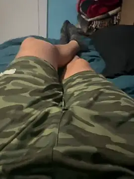 Snapshot of Steven-1989 chatting on March 4, 8:42 am Steven-1989 online show from March 4, 8:42 am