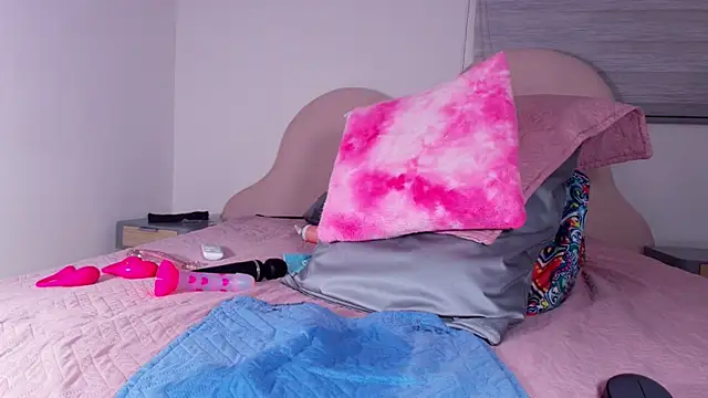 lu mystic online show from April 11, 7:45 am