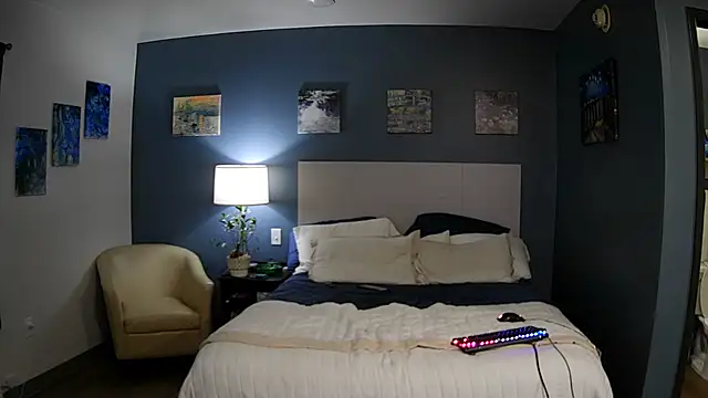 Snapshot of Fuck-Buddy-4U chatting on October 10, 1:43 pm Fuck-Buddy-4U online show from October 10, 1:43 pm