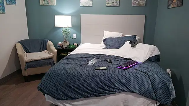 Snapshot of Fuck-Buddy-4U chatting on November 5, 5:24 pm Fuck-Buddy-4U online show from November 5, 5:24 pm