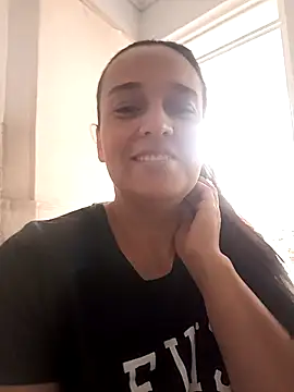 Snapshot of FiorellaDuboi chatting on October 23, 12:26 pm FiorellaDuboi online show from October 23, 12:26 pm