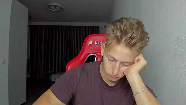 find0m master online show from November 24, 11:37 pm