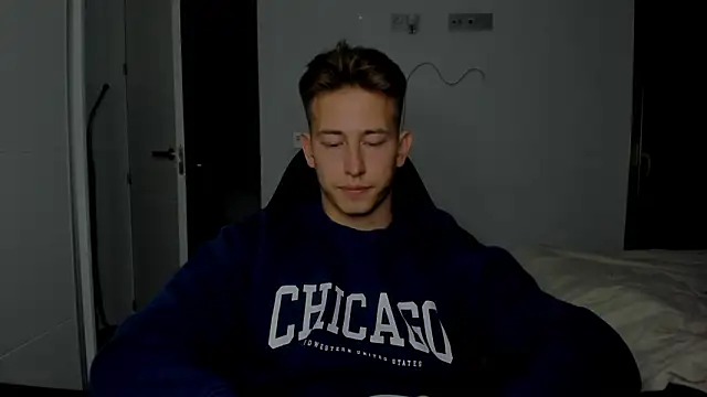 find0m master online show from March 3, 11:32 pm